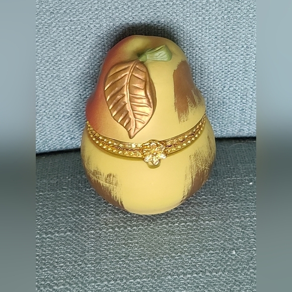 Partridge and Pear tree Trinket box, ceramic Romans - Picture 5 of 9